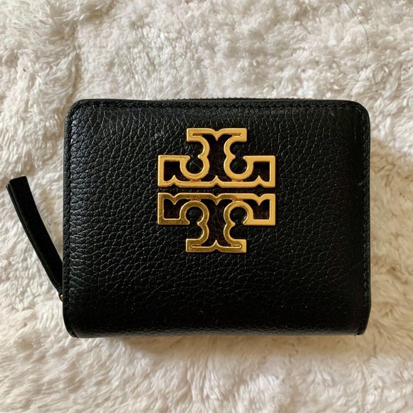 Tory Burch Handbags - NWT Tory Burch Britten Wallet Black Leather Gold Logo